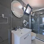 Villa Lotus/ Oeluedeniz Isitmali Kapali Havuzlu Fethiye