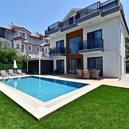 Lotus/ Oeluedeniz Isitmali Kapali Havuzlu Villa