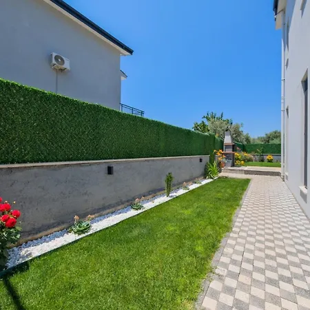 Villa Lotus/ Oeluedeniz Isitmali Kapali Havuzlu *