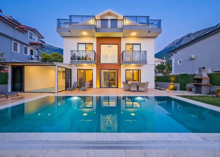 Lotus/ Oeluedeniz Isitmali Kapali Havuzlu Villa