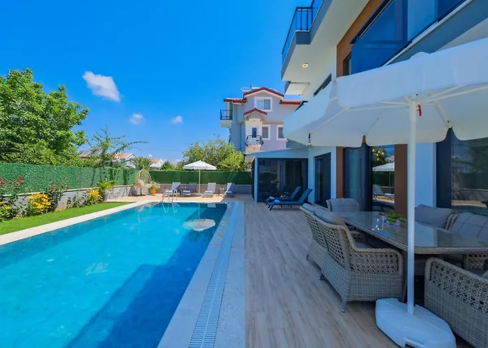 Villa Lotus/ Oeluedeniz Isitmali Kapali Havuzlu